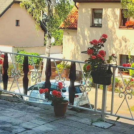 Lev I Sova Apartmanhotel 3*