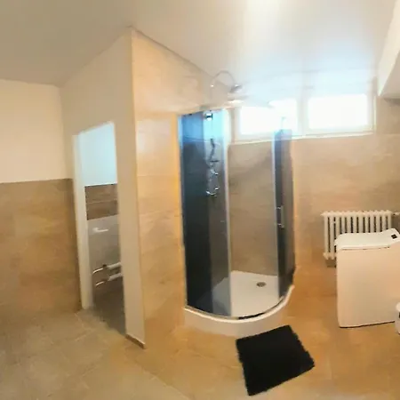 Lev I Sova 3* Mělník