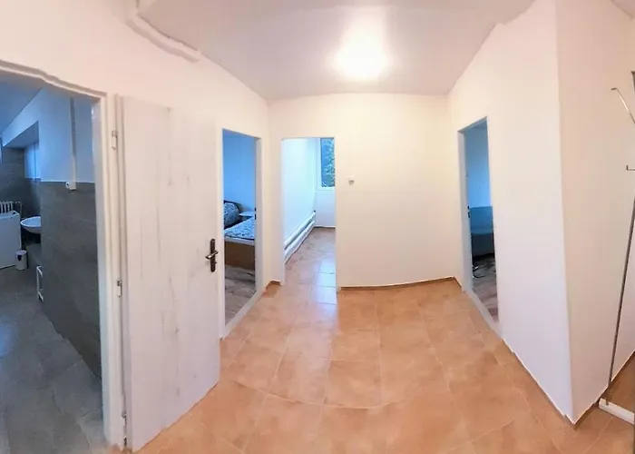 Lev I Sova Апарт-отель